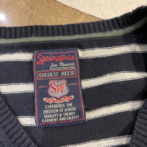 - Casual unisex black sweater with horizontal white and green stripes - Picture 9 of 9